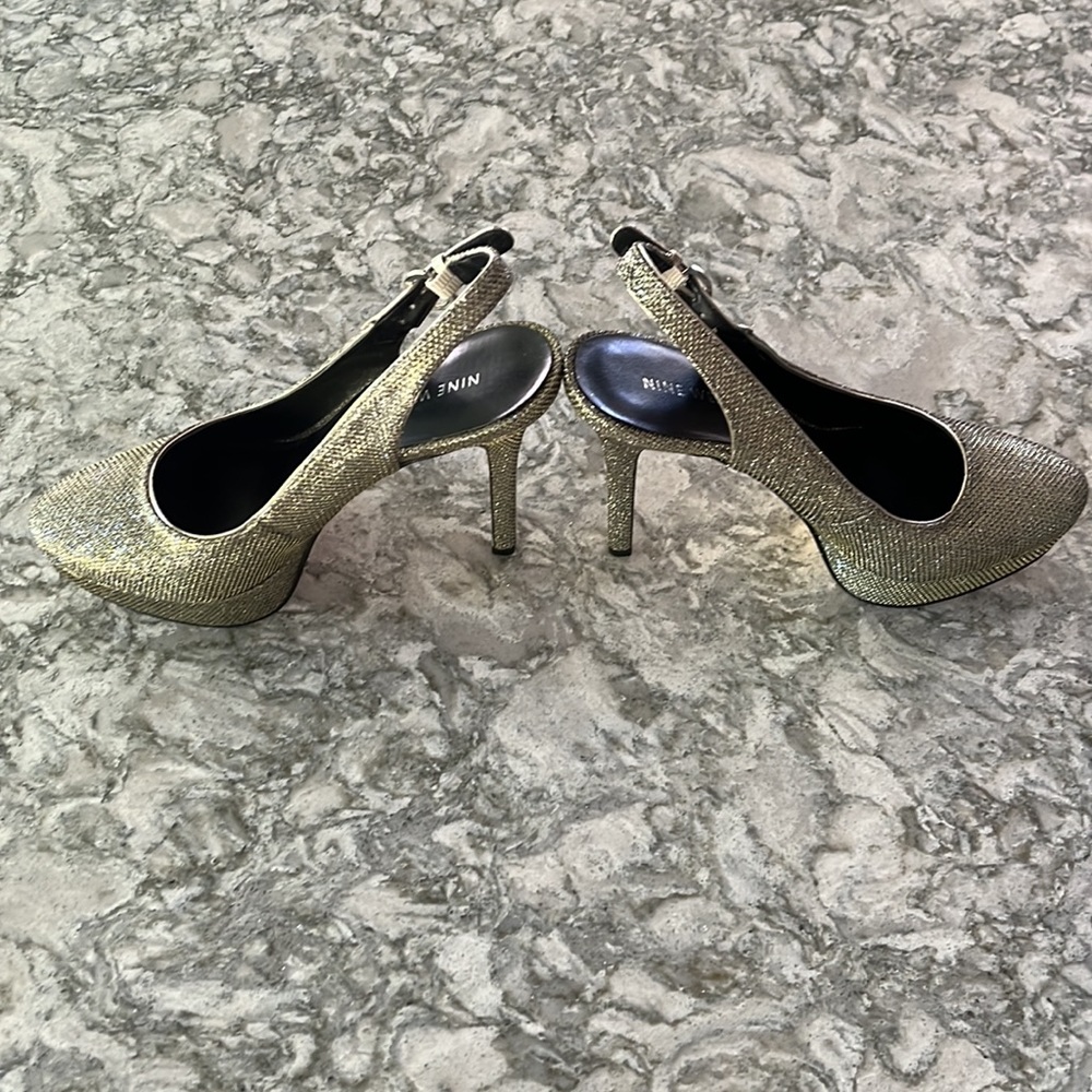 Nine West gold/silver 4in platform heels - Picture 4 of 9